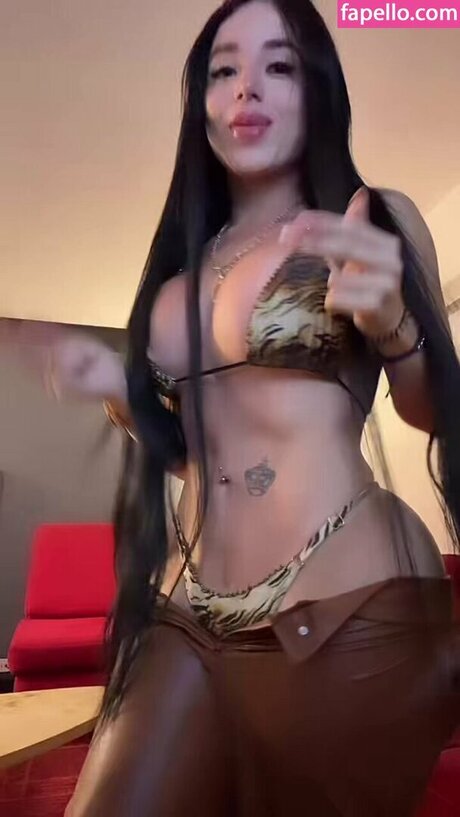 Emily Muneton ポルノスター xxx 画像