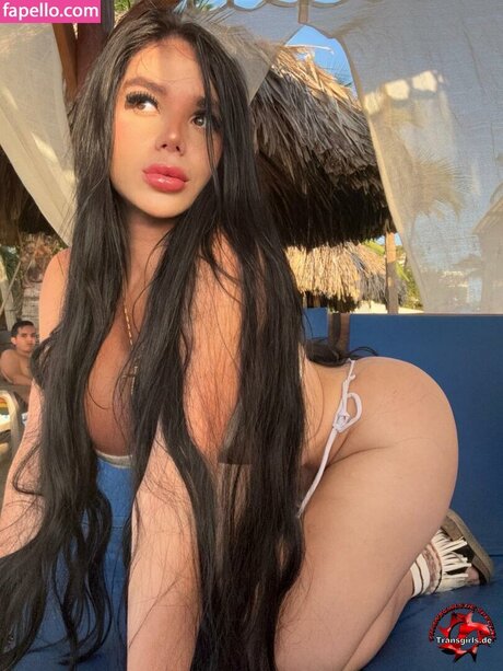 Emily Muneton HDモデル ギャラリー