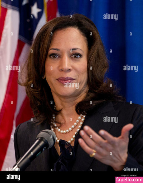 Kamala Harris アダルトモデル 写真