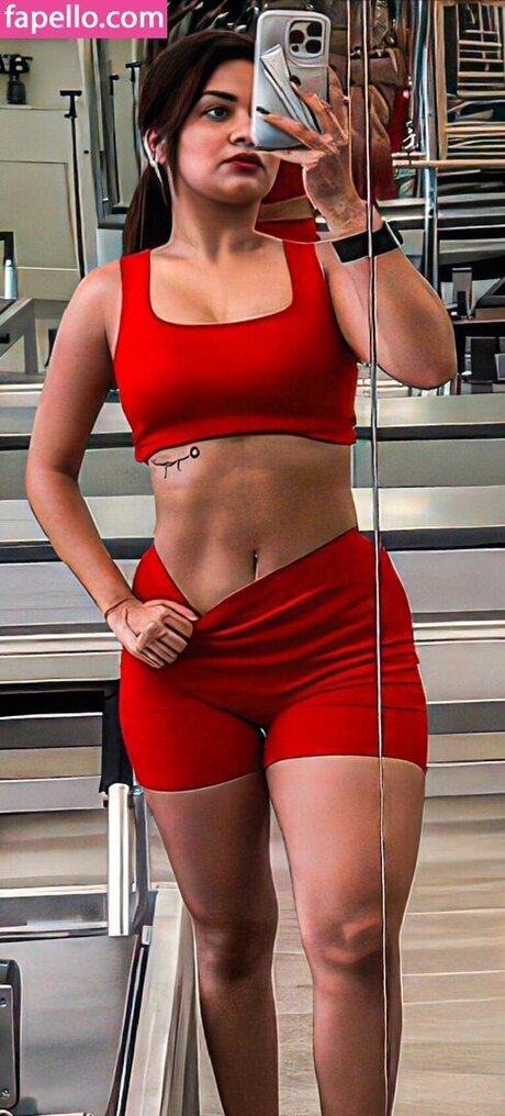 巨乳義母OnlyFans セクシー ギャラリー