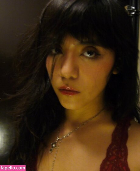 Om4ly ポルノスター HD 画像