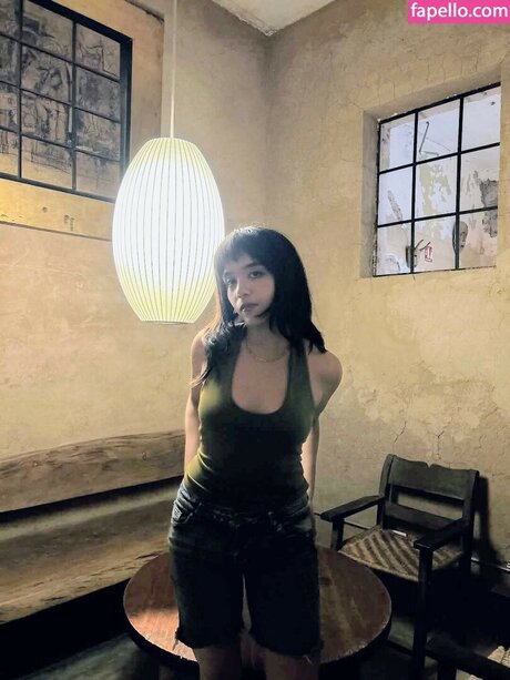 巨大なペニスオンリーファンズ セクシー裸 写真