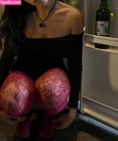 Om4ly 完璧なポルノスター 画像