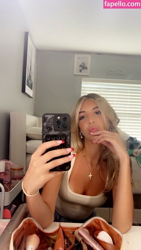 Lyla Lane エロティック女優 画像