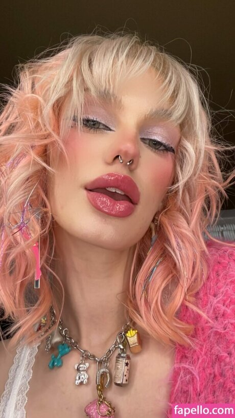 ジンジャートゥインクオンリーファンズ ホット 写真