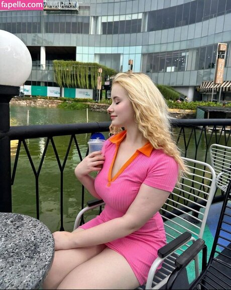 Bulebarbie official 美しいスター 画像