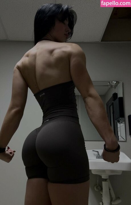 アニメプリンセスOnlyFans セクシー裸 画像