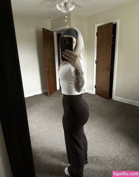 Araya Rose ポルノモデル ギャラリー