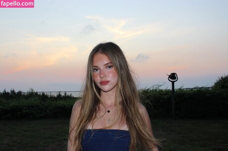 巨乳3P OnlyFans ポルノ 画像