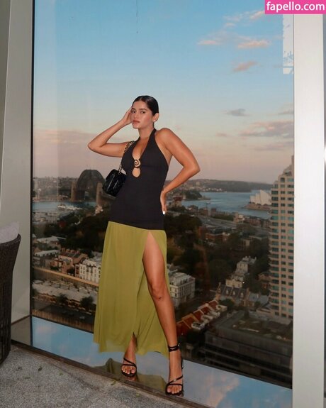 大きな乳首オンリーファンズ アダルト無料 画像