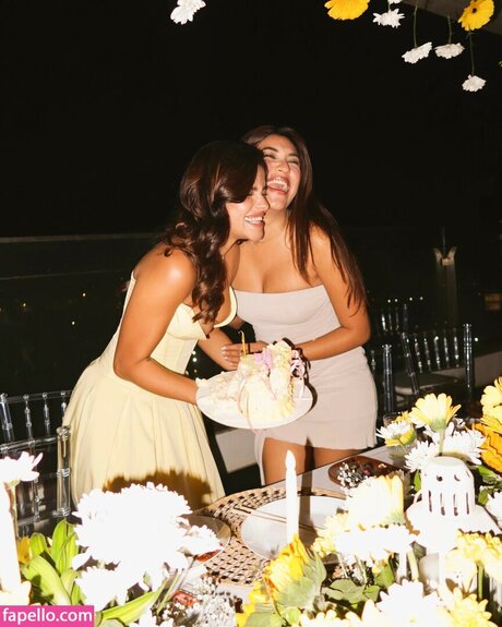 ブルネットの猫OnlyFans アートポルノ 写真