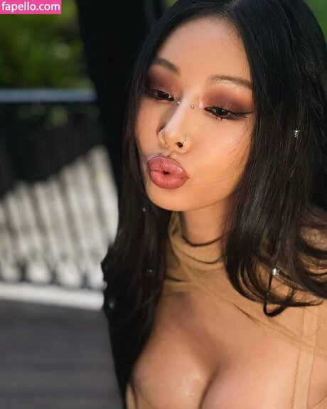 ポーグガールズオンリーファン 無料セクシー 写真