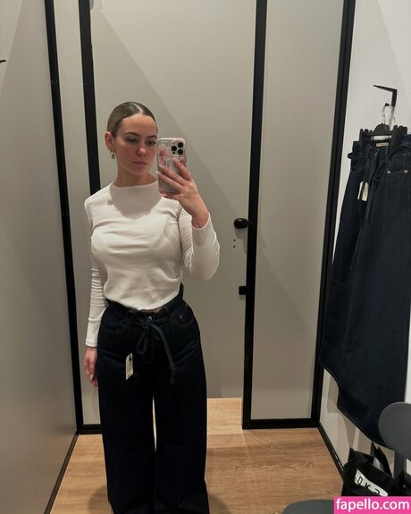 ヌード 屋外 OnlyFans ホット裸 写真