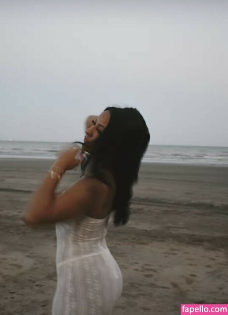 Aracelyanahiii 美しいスター 写真