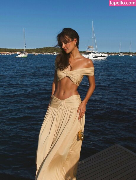 Alexandra Saint Mleux ポルノスター HD 画像