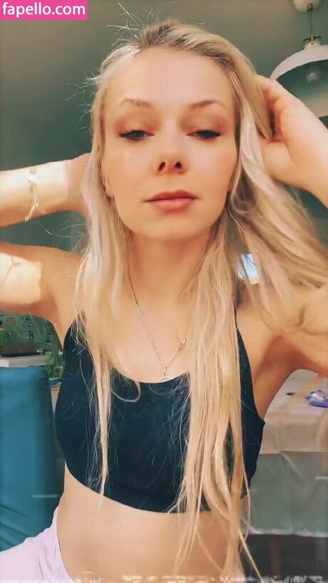 セクシーなドレスOnlyFans アダルト 画像