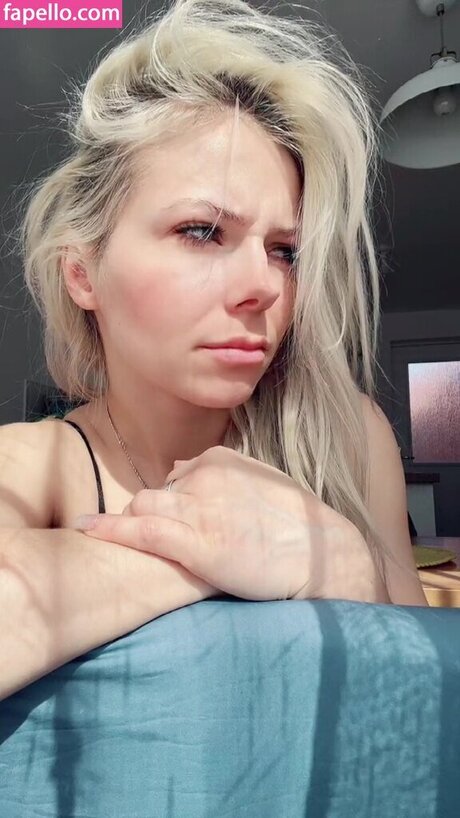 SmileyDani158 ホットなスター ギャラリー