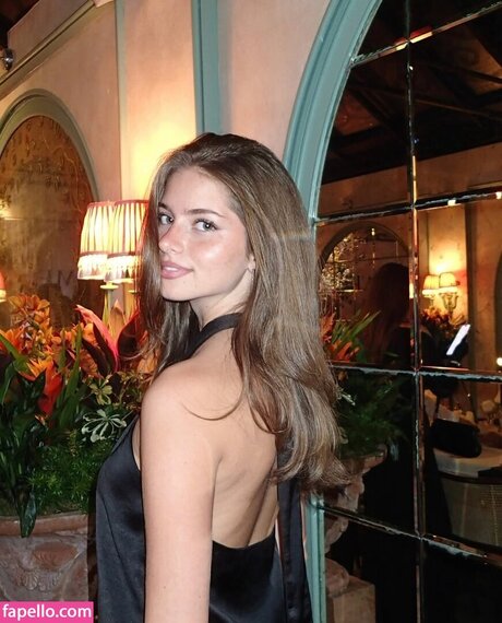 Lucia Ferrato 素敵なモデル ギャラリー