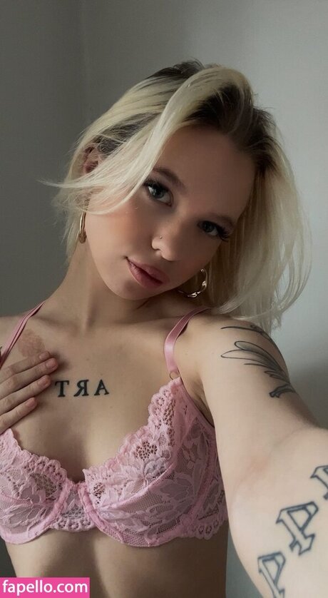 Neea Kuosmanen スターセックス 画像