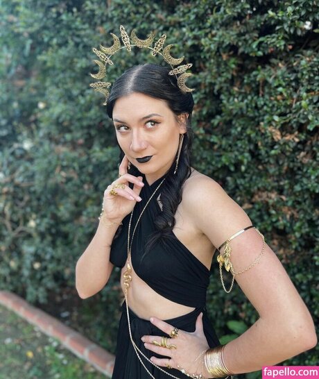 シックオンリーファン ホット裸 写真