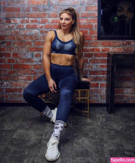 Christina Hammer セクシーモデル 写真