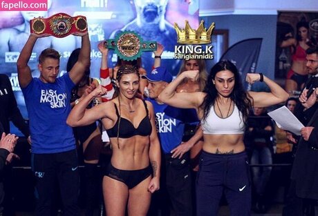 Christina Hammer ポルノスター パーフェクト 写真