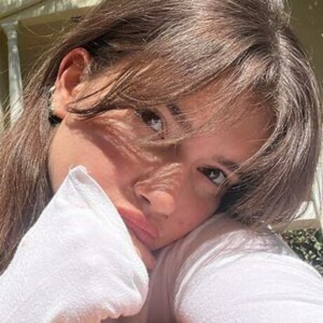 Alexis Jayde Burnett トップモデル 写真