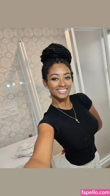 Jessica Nahomy 独占ポルノスター ギャラリー