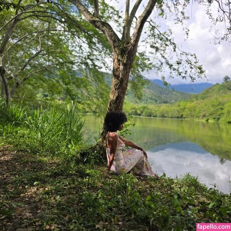 Jessica Nahomy ヌードのポルノスター ギャラリー