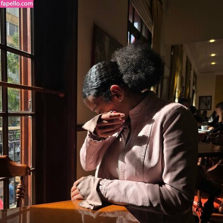 Jessica Nahomy 素敵な女優 ギャラリー