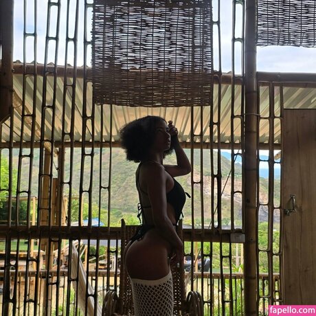 Jessica Nahomy 無料モデル 写真