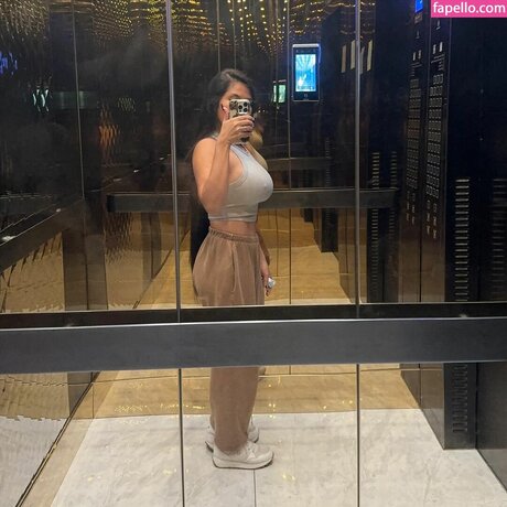 Miaandmonami アート女優 ギャラリー