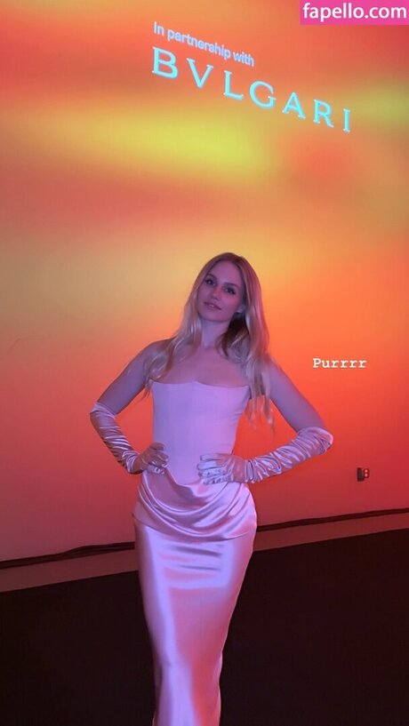 Colette Cherry ホットなモデル 写真