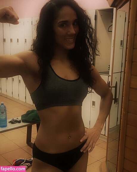 痩せたティーンのオンリーファンズ 美しいヌード 画像