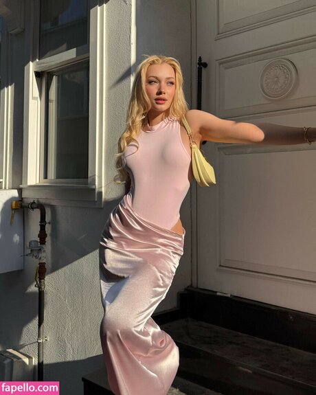 Duygu German ヌードモデル ギャラリー