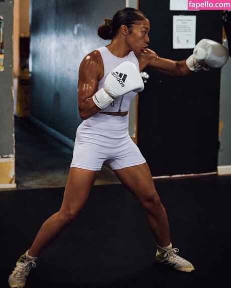 ボールズオンリーファンズ 無料ヌード 画像