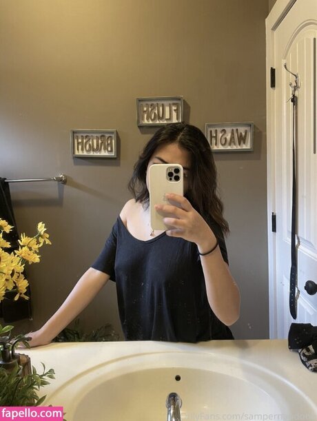 Samantha Salonga ポルノモデル 写真