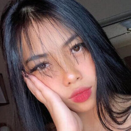 Samantha Salonga ポルノスター 写真