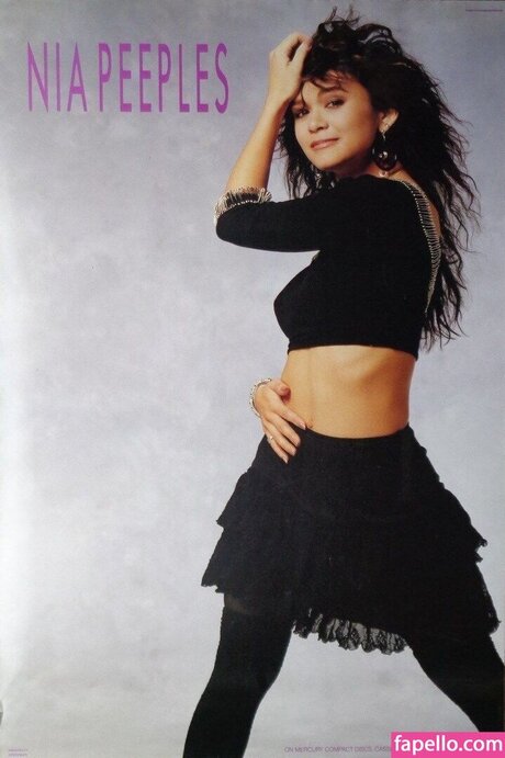 Nia Peeples 美しいポルノスター 写真