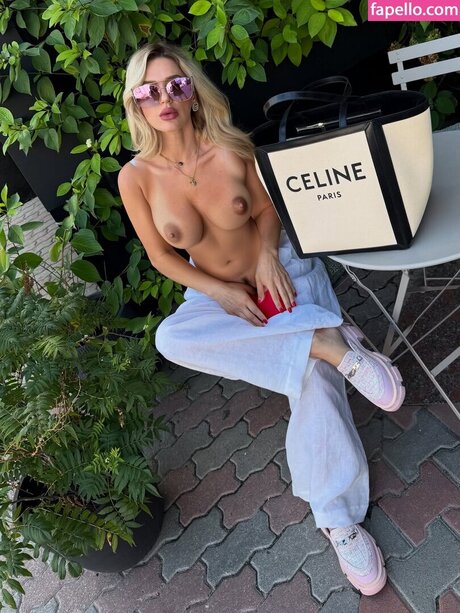 手コキ 主観視点 オンリーファンズ 美しいxxx 写真