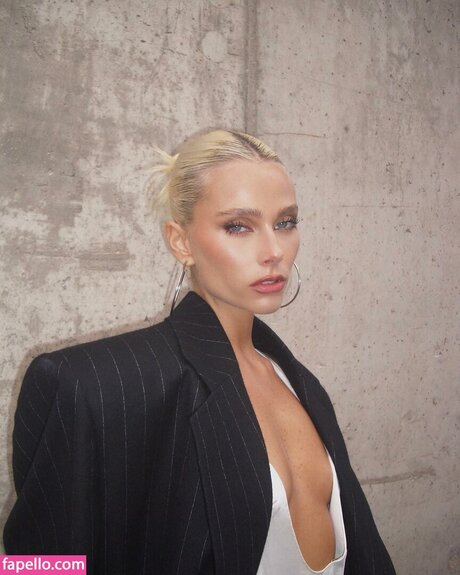 Valentina Zenere ポルノスター アーカイブ