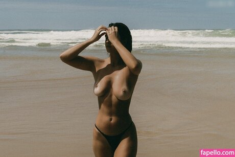 金髪レズビアンオンリーファンズ セクシー 写真