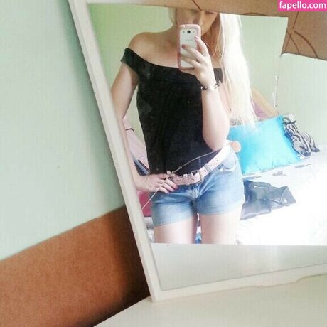 Amber Koltzow Bastick セクシー女優 写真