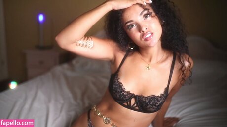 suzysuza ヌードのポルノスター アーカイブ