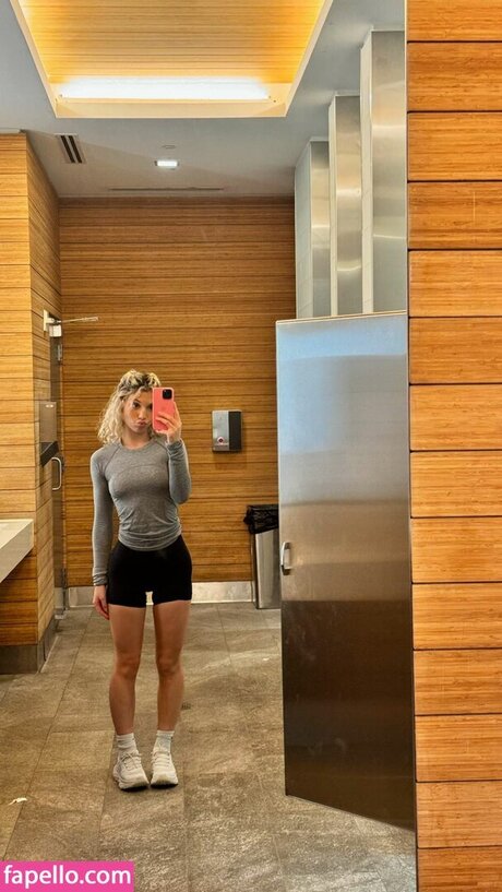 巨大なチンポを持つシーメールオンリーファンズ パーフェクト アーカイブ