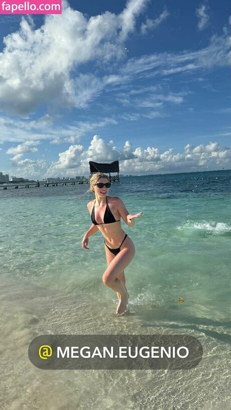 成熟した偽のおっぱいOnlyFans 美しいヌード 画像