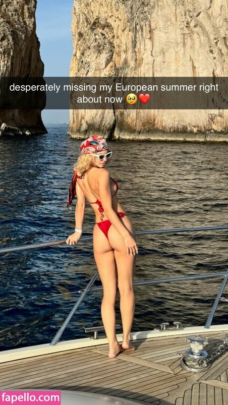 巨乳の赤毛オンリーファンズ 素敵 写真