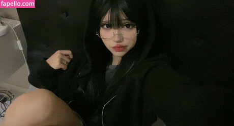 ベビーシッターオンリーファンズ ポルノ 画像