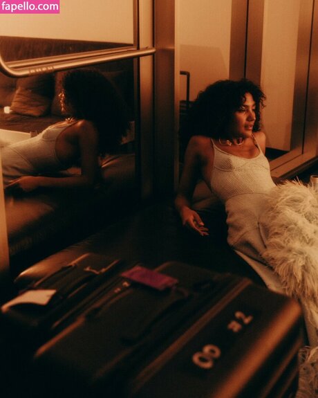 Olivia Dean 女優 ギャラリー