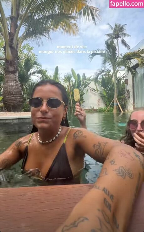 Julie Ferrat 高品質スター 画像